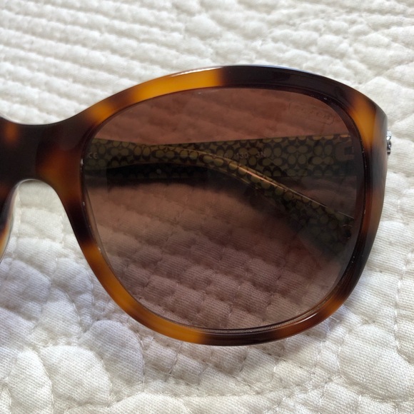 COACH Women’s Wayfare Tortoise Rectangle HC 8017 L009 Kendall Sunglasses main image 9
